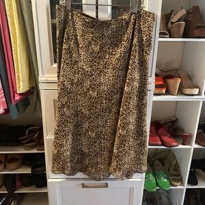 Skirt cute print, perfect with some black suede boots